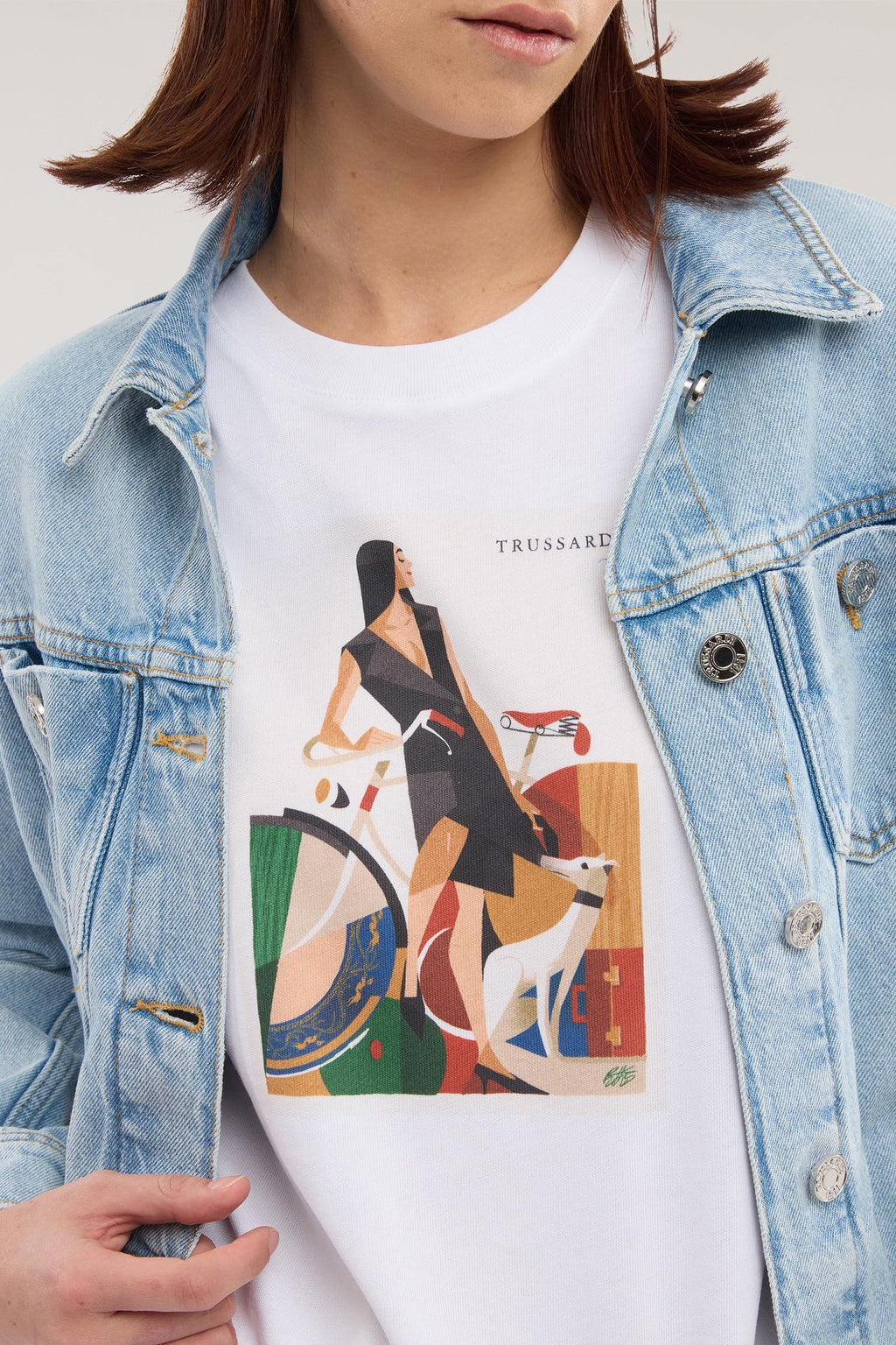 T-shirt boxy con spacchetto e stampa