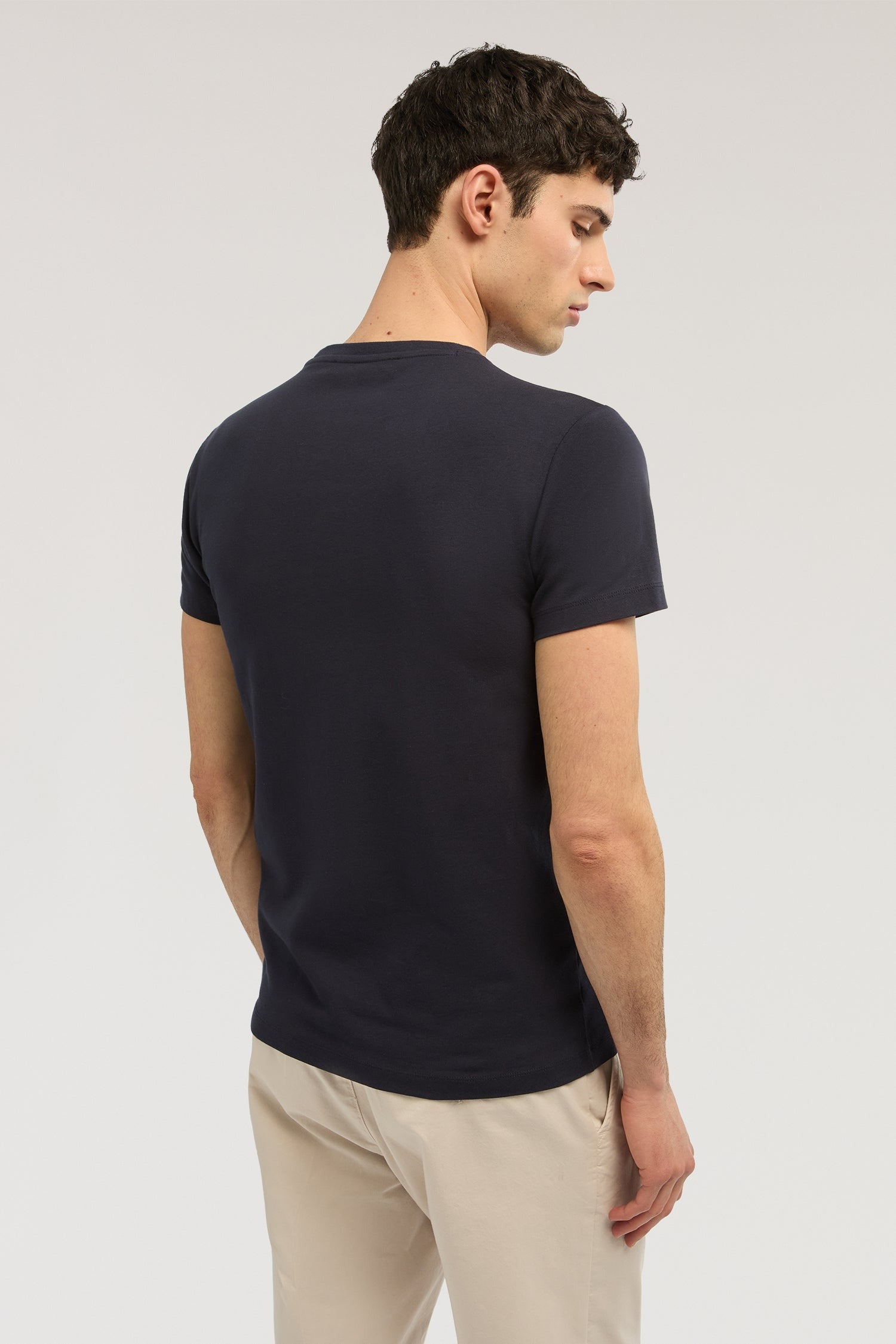 T-shirt slim fit in jersey stretch con ricamo