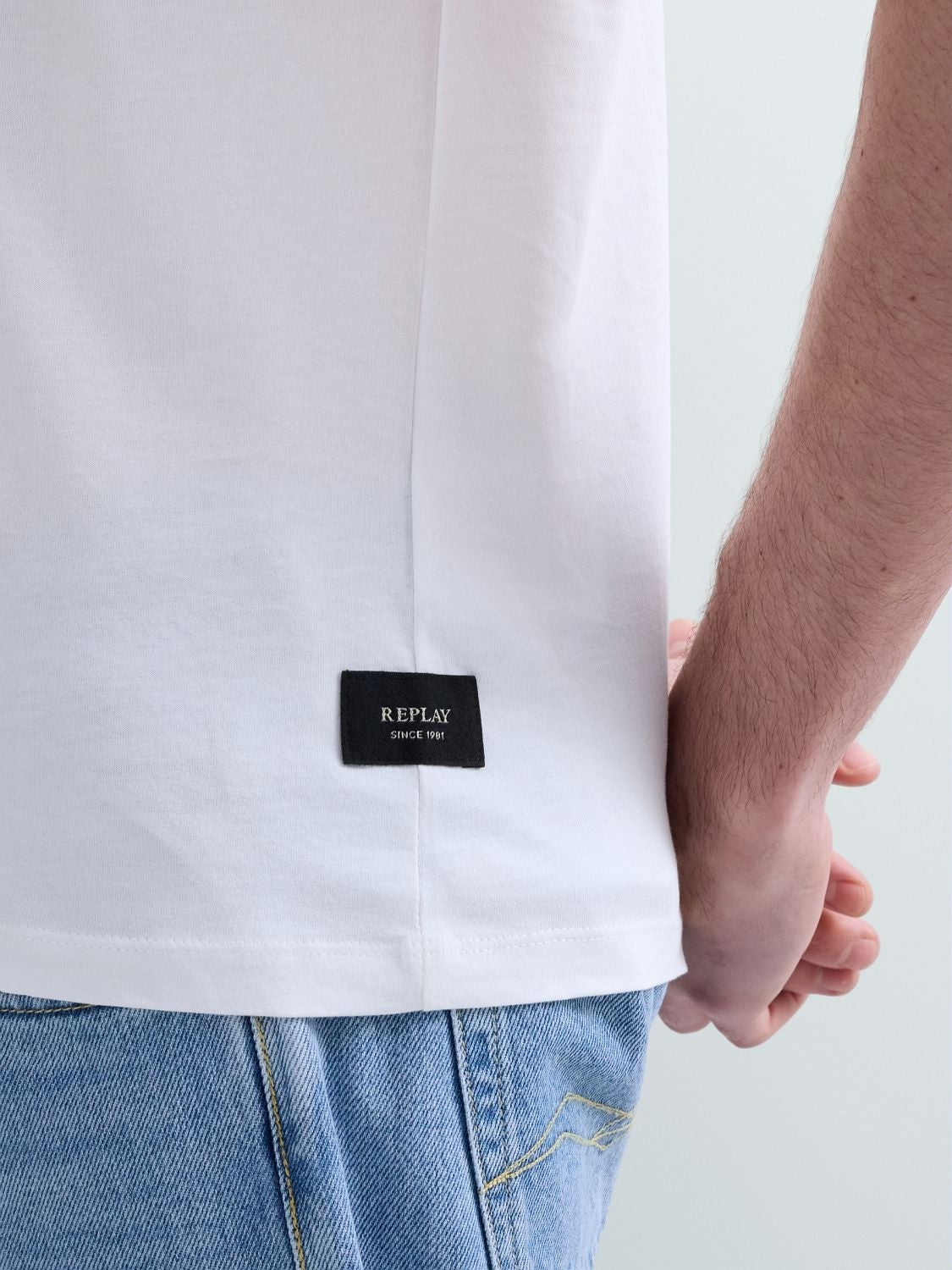 T-Shirt in jersey con lettering