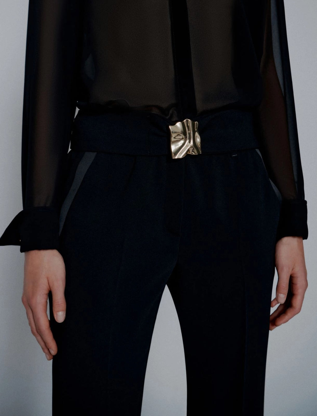 Pantalone dritto con cintura Mltelica