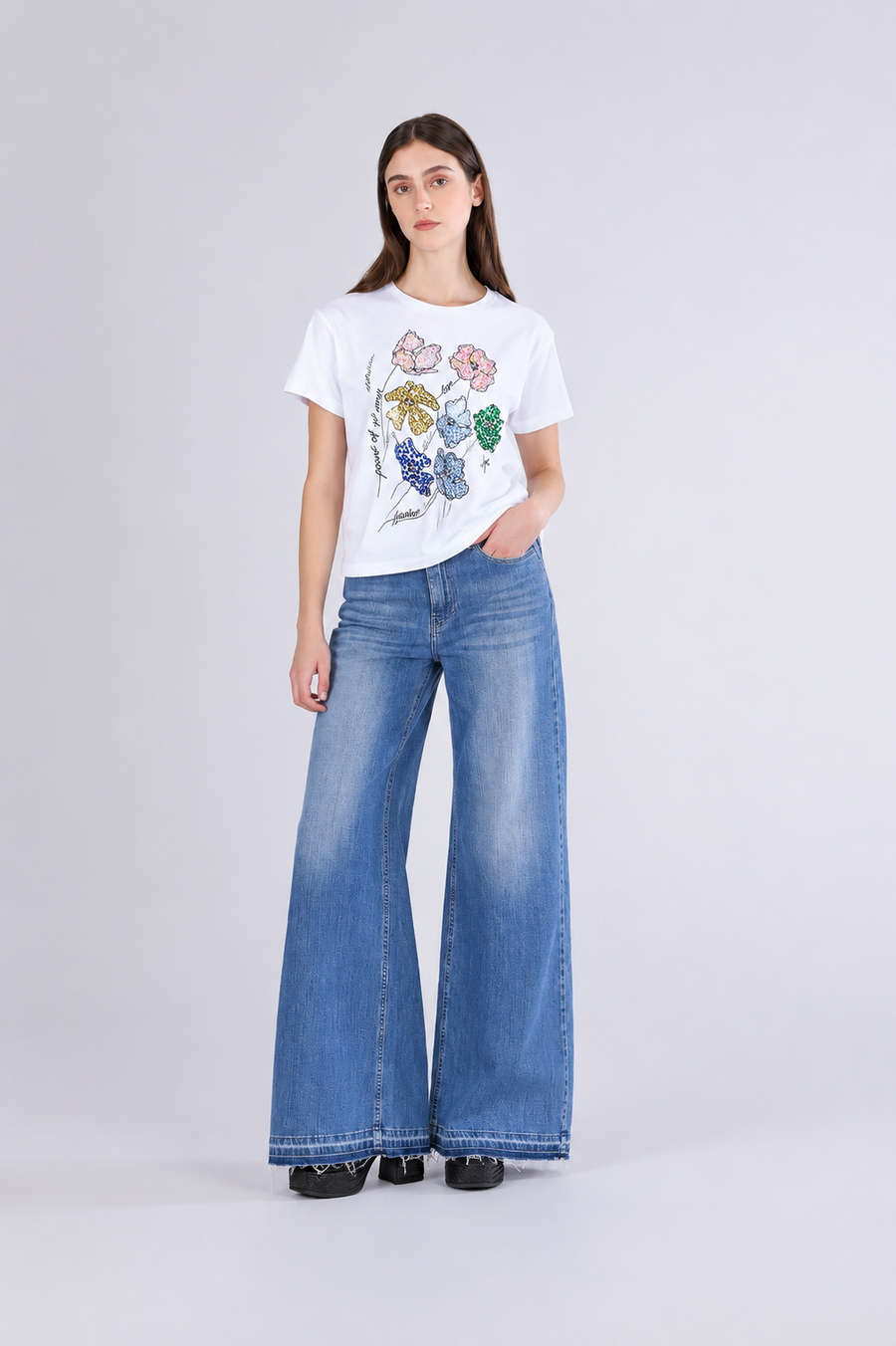T-shirt con fiori di pailettes